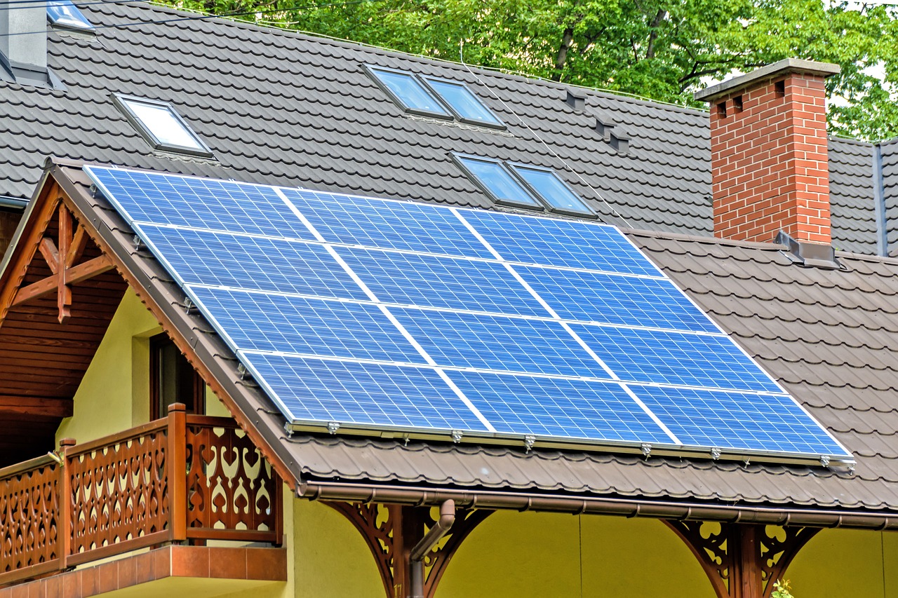 Comment installer et entretenir un onduleur solaire ?