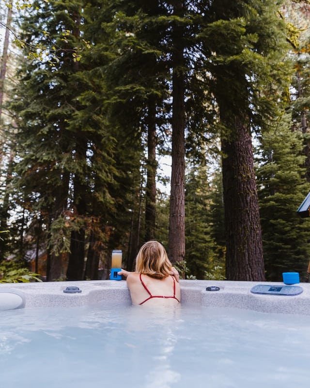 Pourquoi tout le monde devrait avoir un jacuzzi chez lui ?